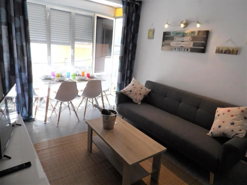 Apartamentos Carlota Blanes 0*,  España