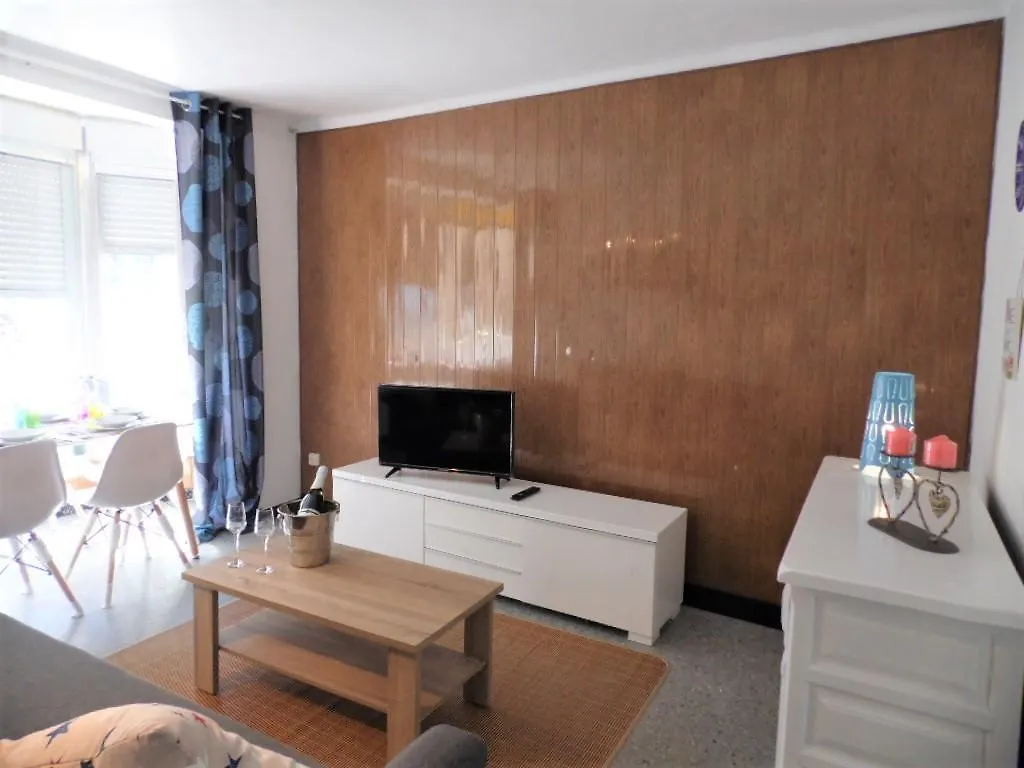 Apartamentos Carlota Blanes 0*,